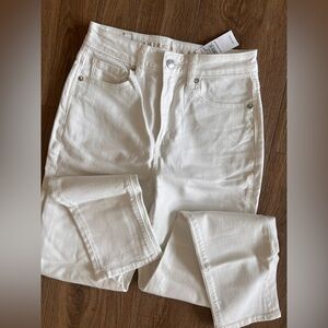 American Eagle skinny jeans in white